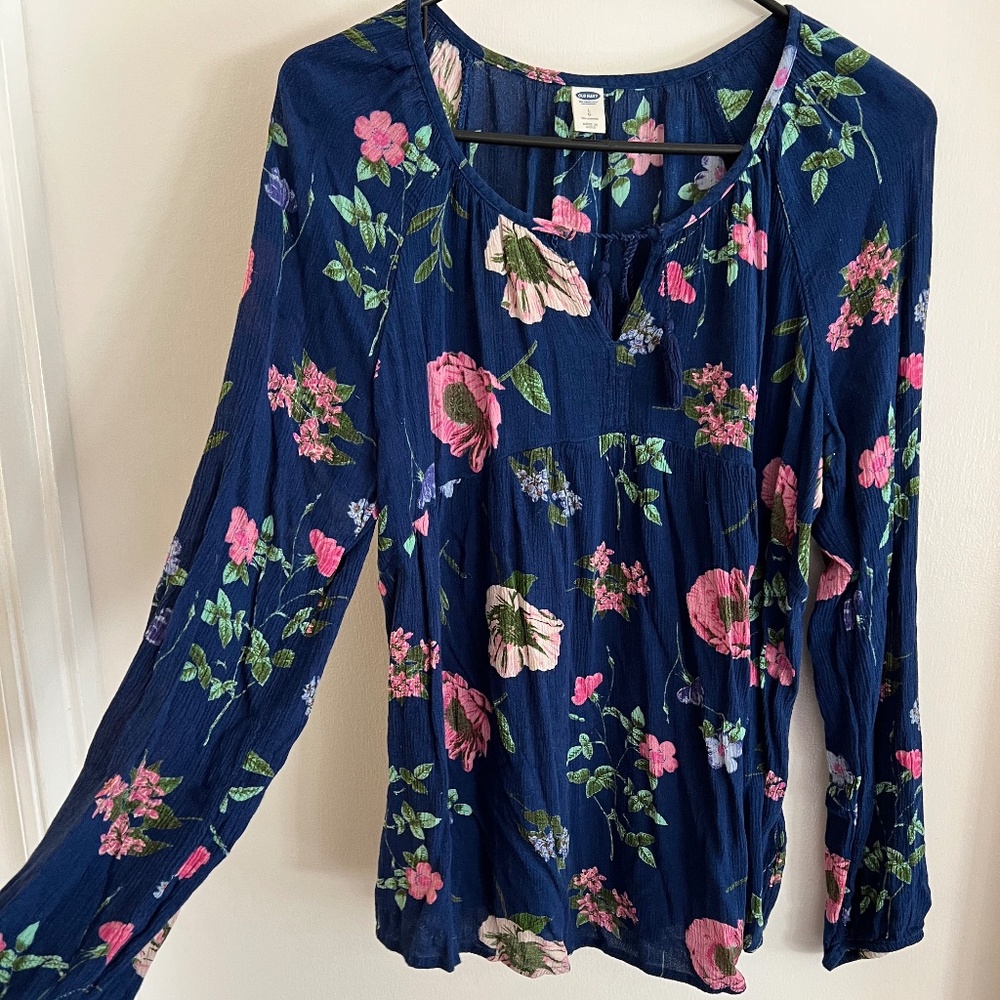 Old Navy Blue Floral Blouse L $10